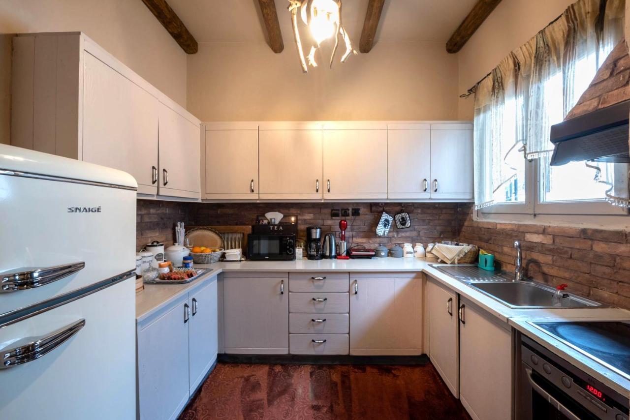 Lykovrisi Apartment *