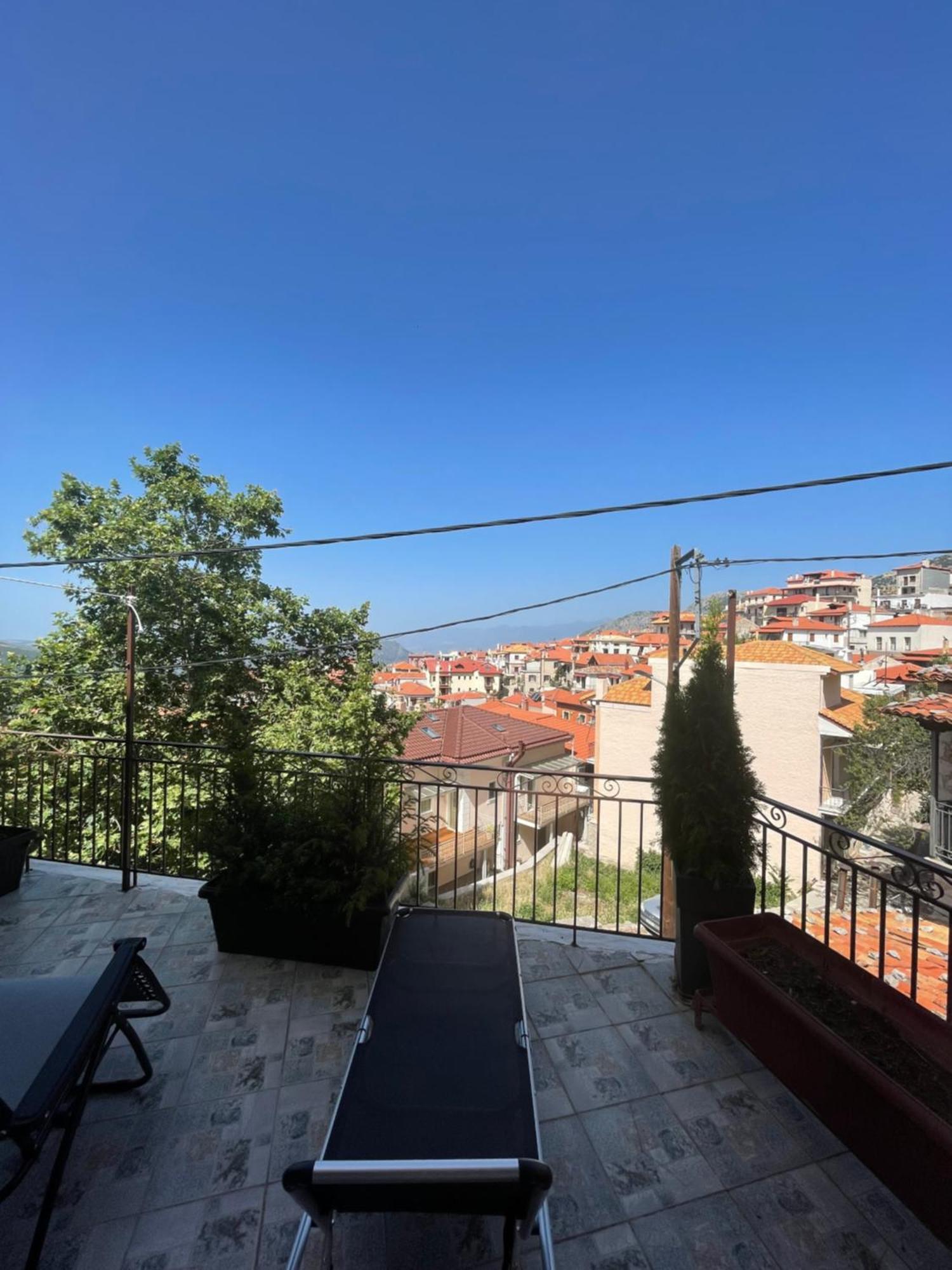 Apartment Lykovrisi *