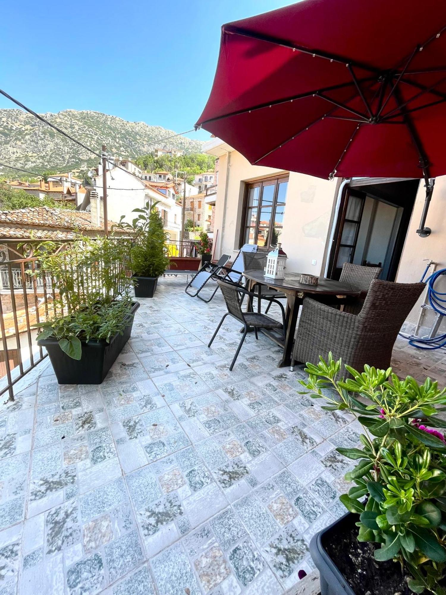 Lykovrisi * Arachova